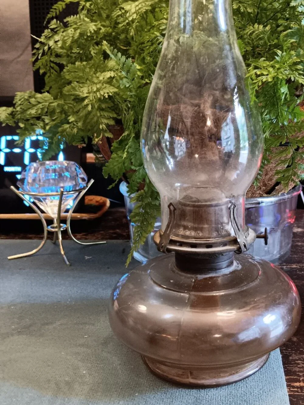 Antique Queen Anne No.2 Oil Lamp Glass Kerosene oil Lamp LQQK!